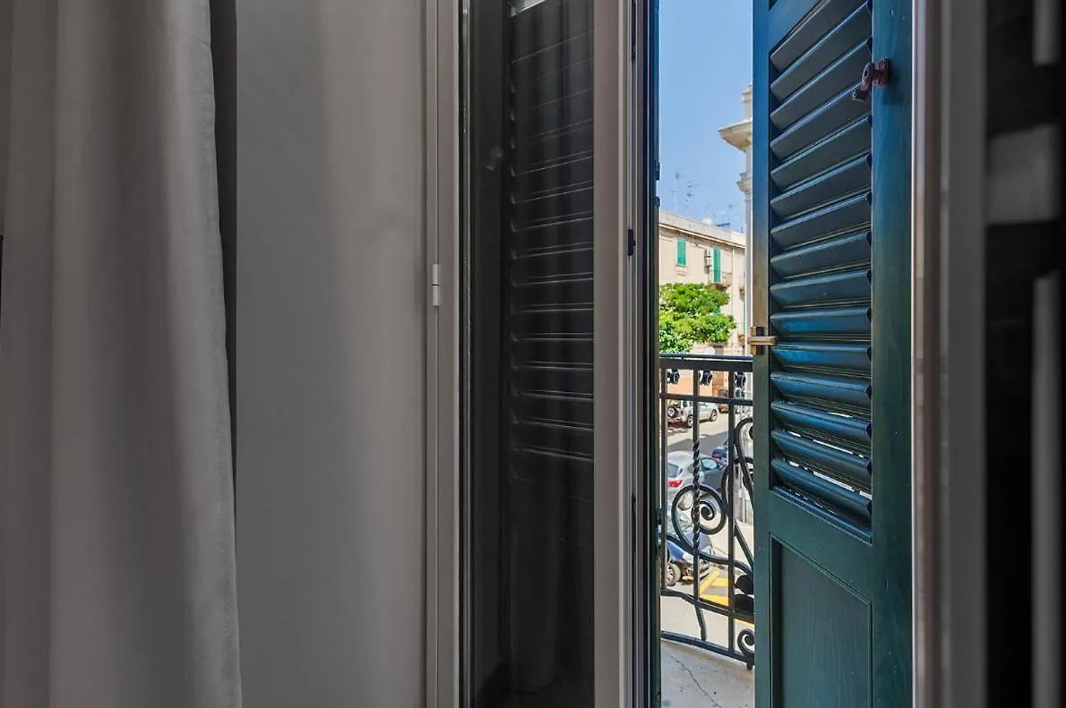 Rv 2,0 Accommodations 메시나 B&B